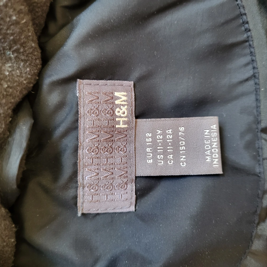 Svart dunväst från H&M strl 152 - 2
