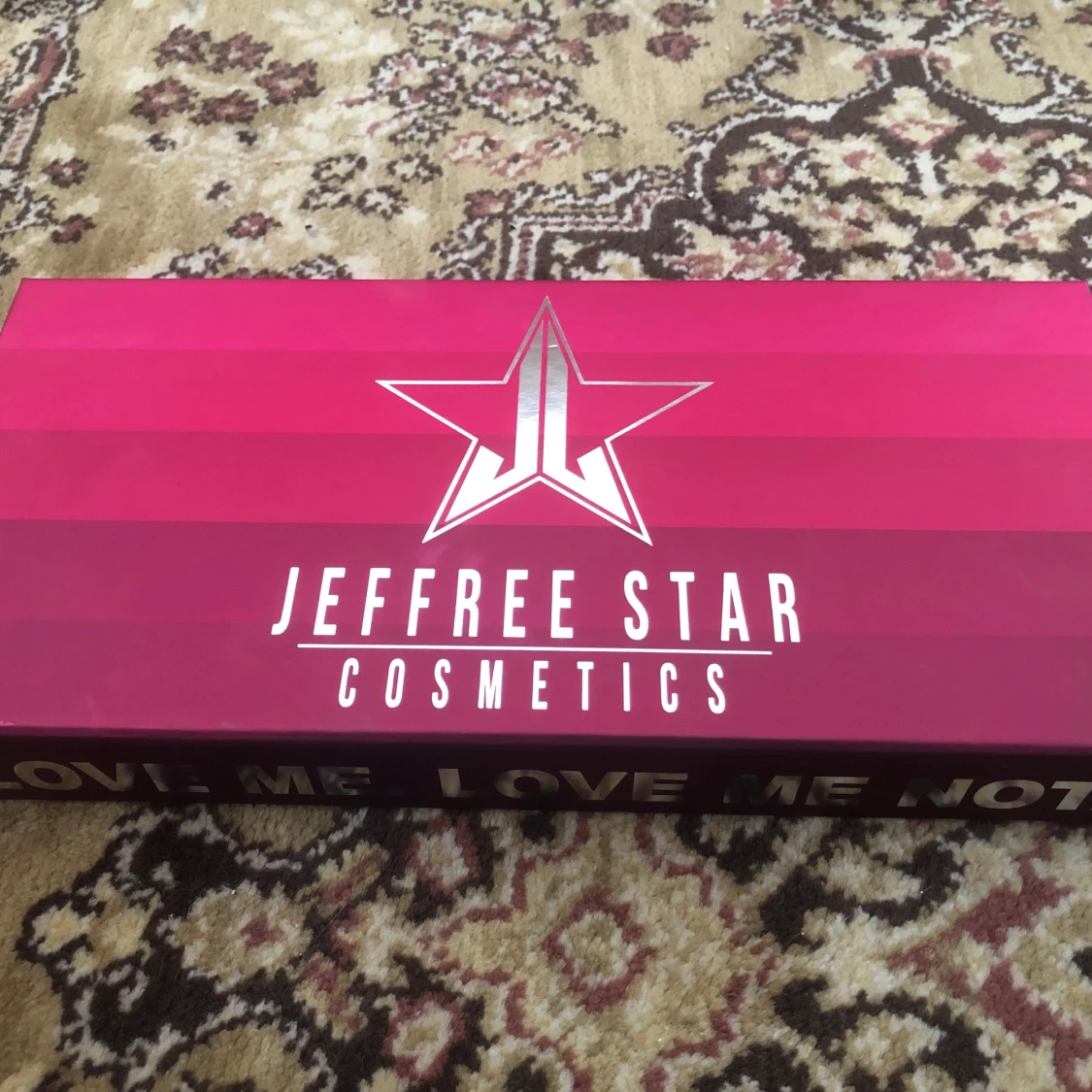 Jeffree Star läppstift Love Me Love Me Not - 2
