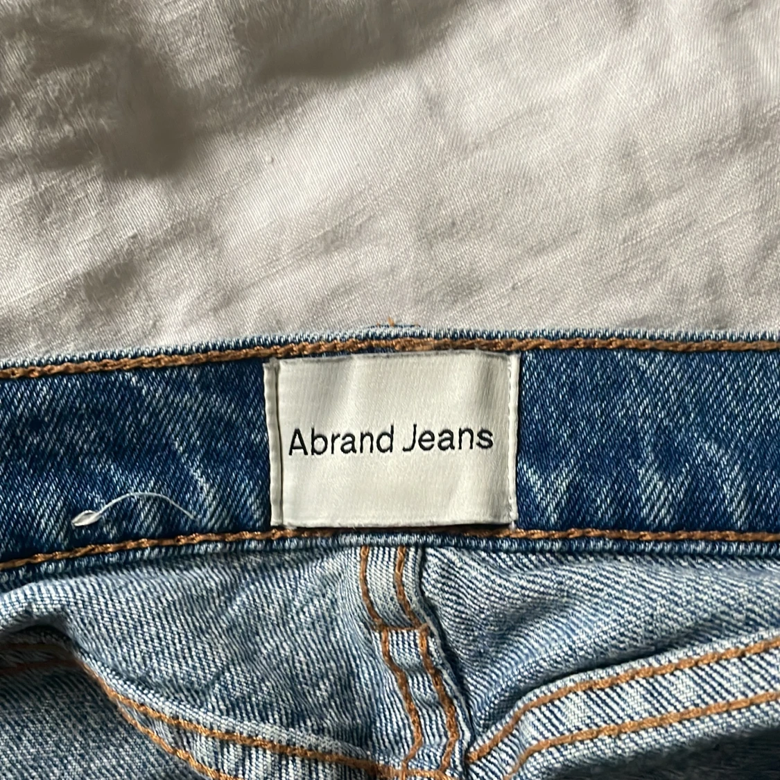 Abrand blåa raka jeans - 2