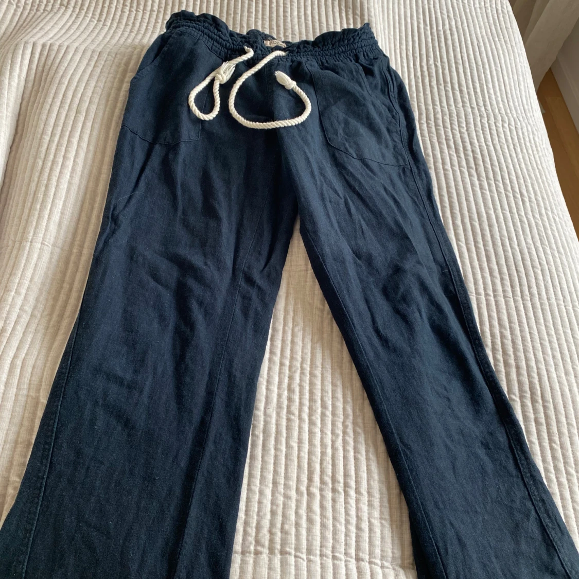 Svarta linnebyxor - 1