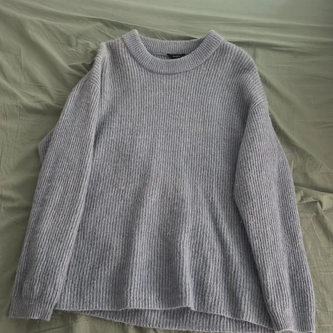Grå stickad tröja från Lindex