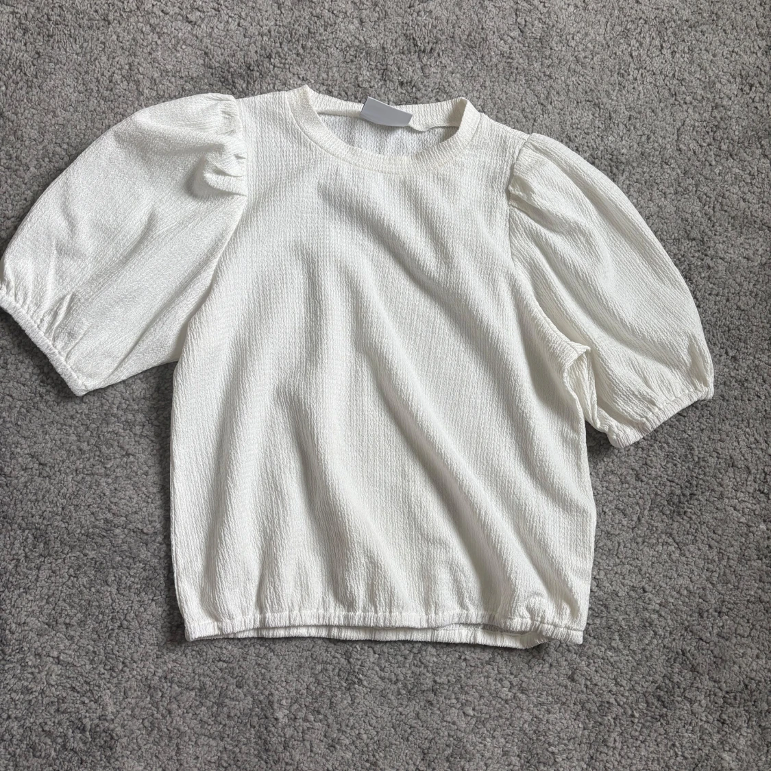 Vit blus från Grunt