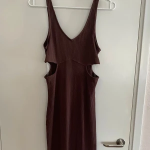 Klänning - Tveka inte med att fråga :)