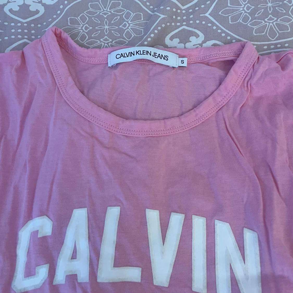 Rosa t-shirt från Calvin Klein Jeans - 1