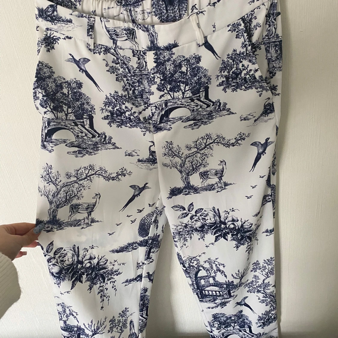 Vit och blå kostymset - 2