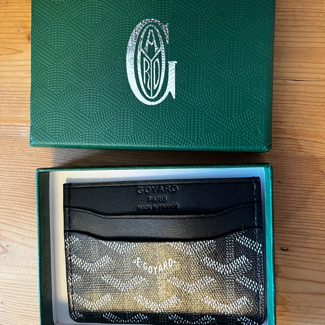 Svart korthållare - 1