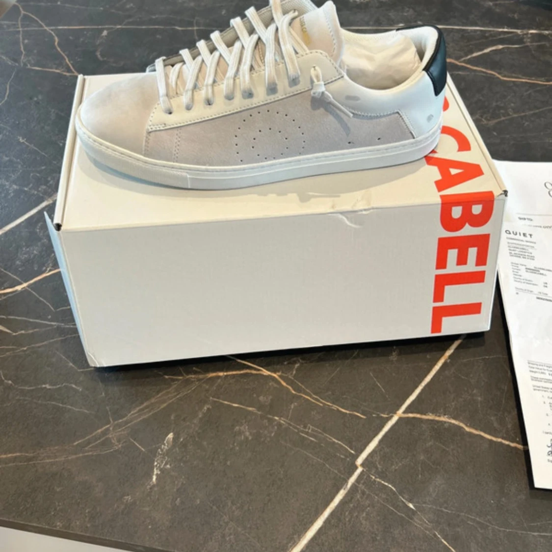 Vita sneakers från Oliver Cabell - 1
