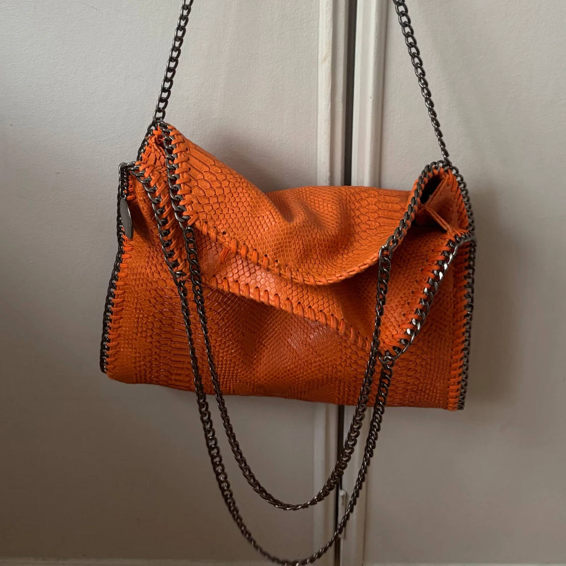 Orange axelväska från Stella McCartney - 1