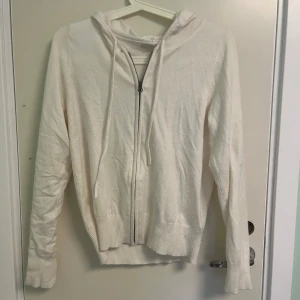 Zip tröja  - Fin 