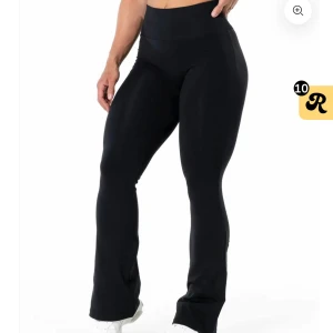 Relode flare tights - Helt nya Relode flare tights, heter ”Prime Scrunch Flared Tights” på deras hemsida. Nypris 699