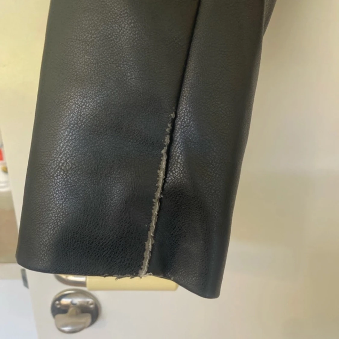 Svart skinnjacka från Stradivarius - 1