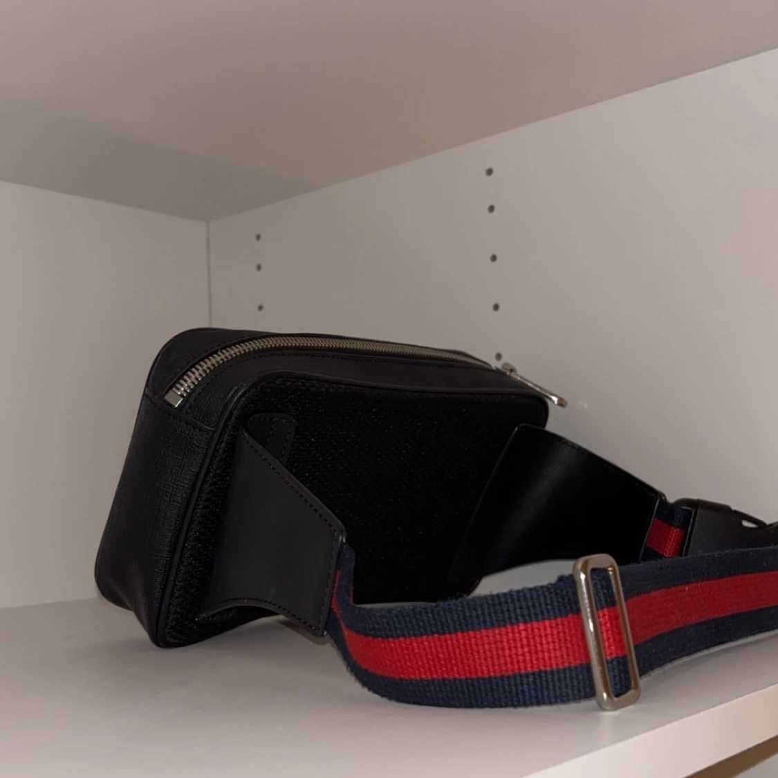 Svart axelväska från Gucci - 1