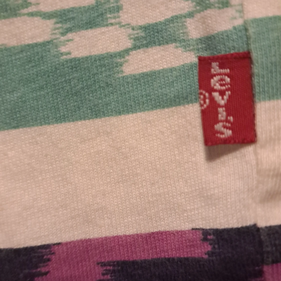 Mönstrad t-shirt från Levi's - 3