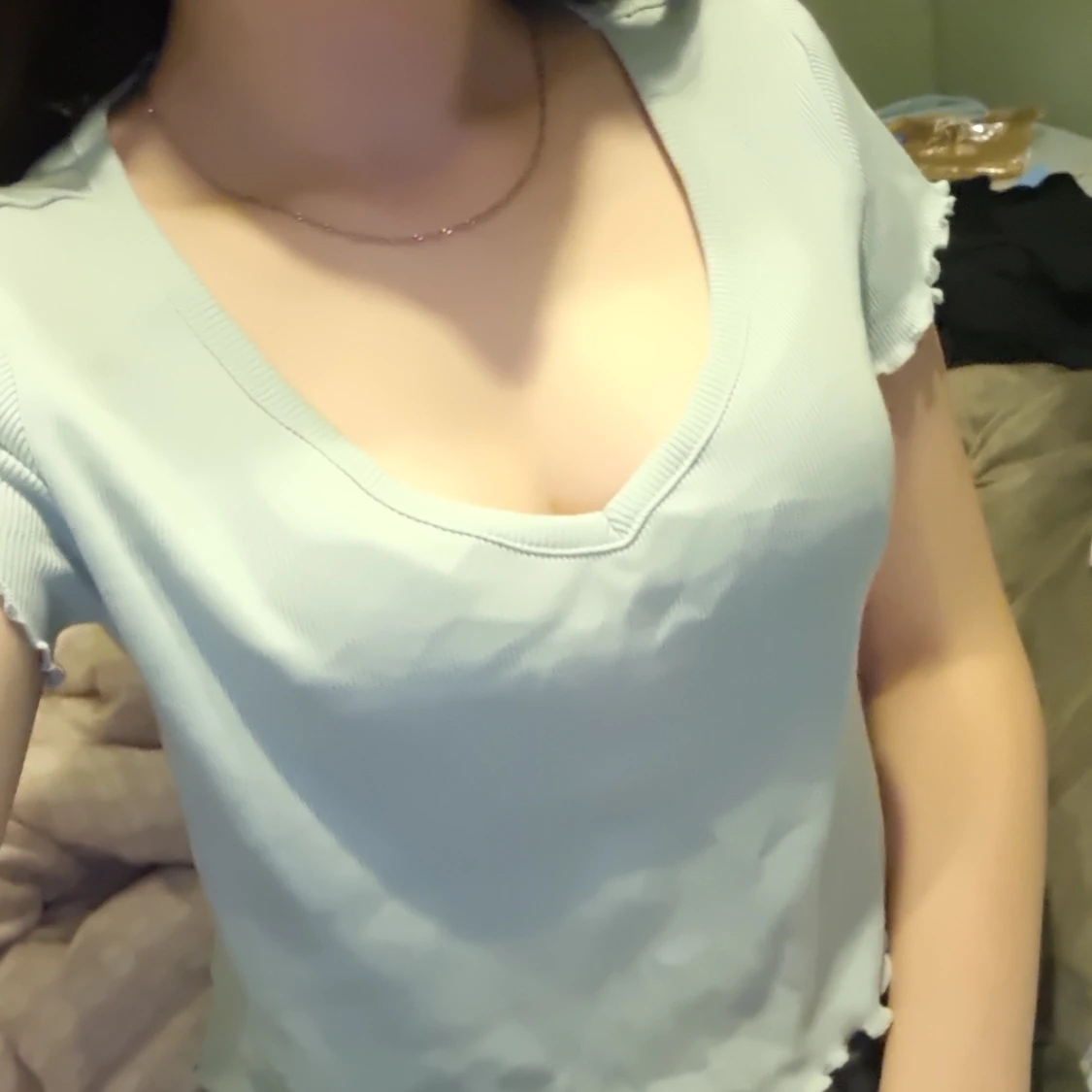 Ljusgrön ribbad topp - 1