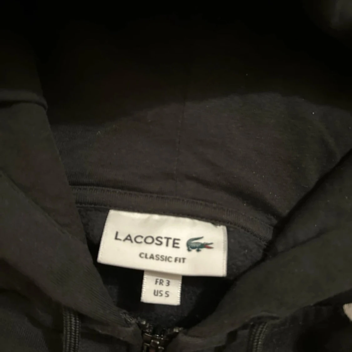 Svart hoodie från Lacoste - 2