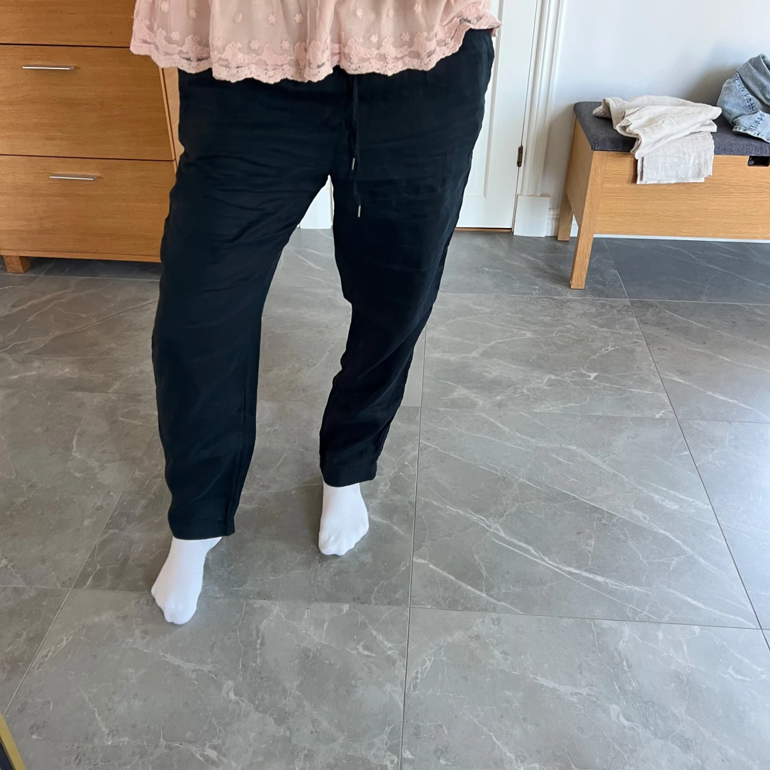 Mörkblå linnebyxor storlek M från H&M - 3