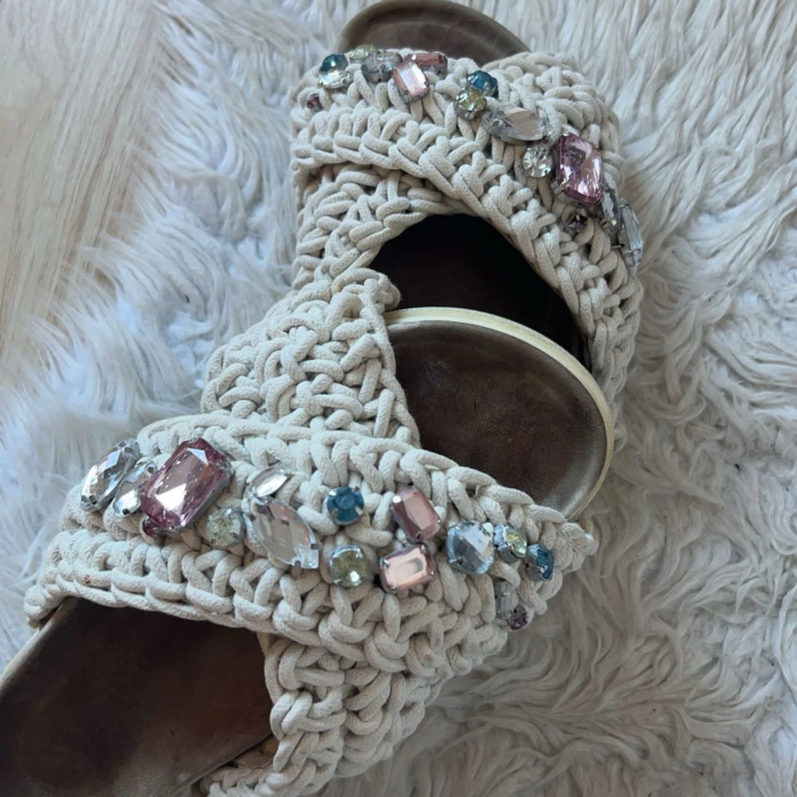 Inuikii tofflor med stenar - 1