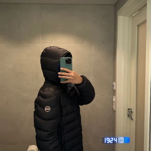 Colmar Jacka  - Colmar jacka Storlek M. Ny sick då den ej är använd mycket. Hör av dig om du har mer frågor! 