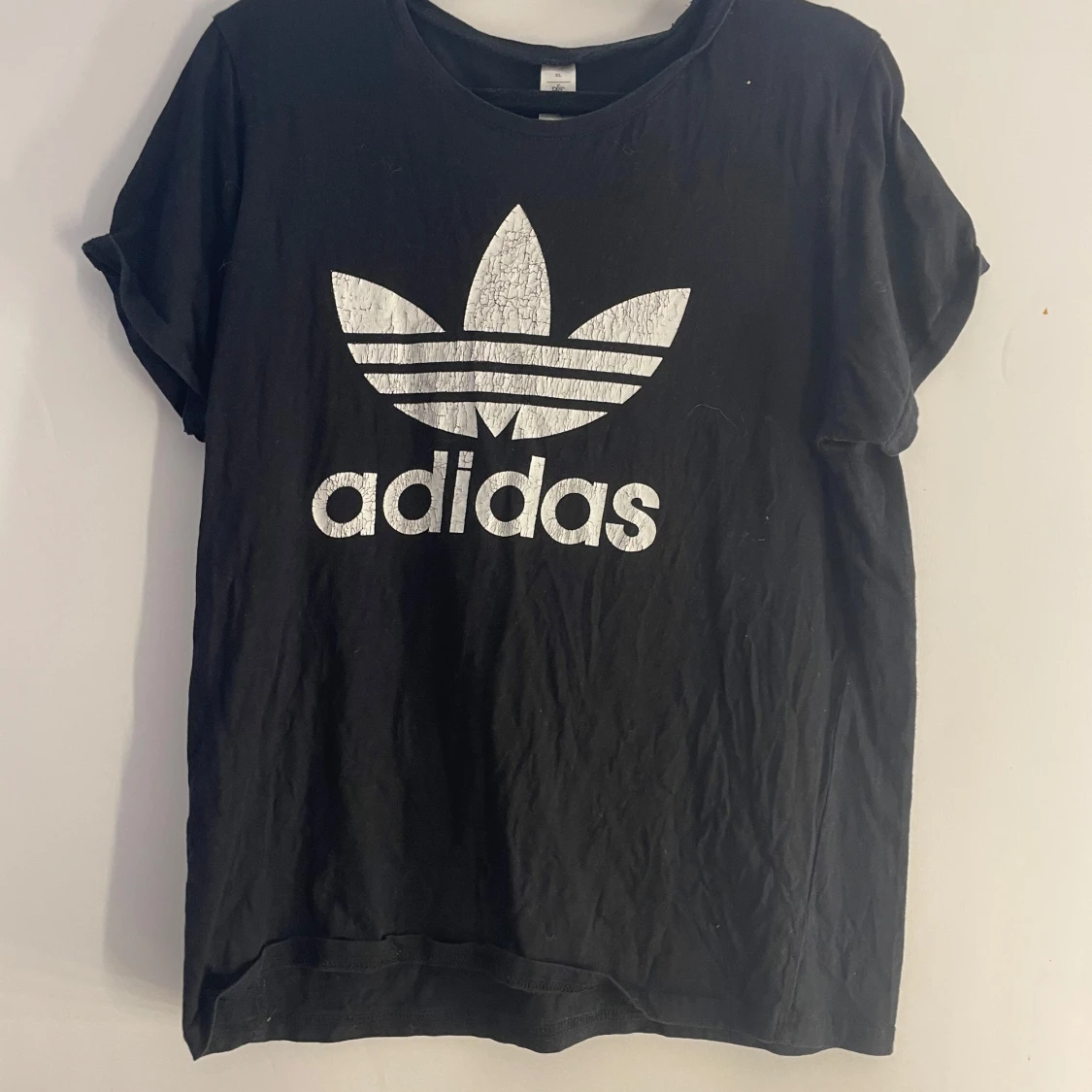 Svart Adidas t-shirt med logga