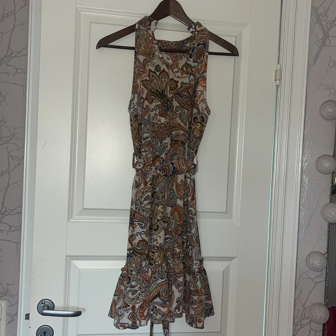 Mönstrad klänning  - 1