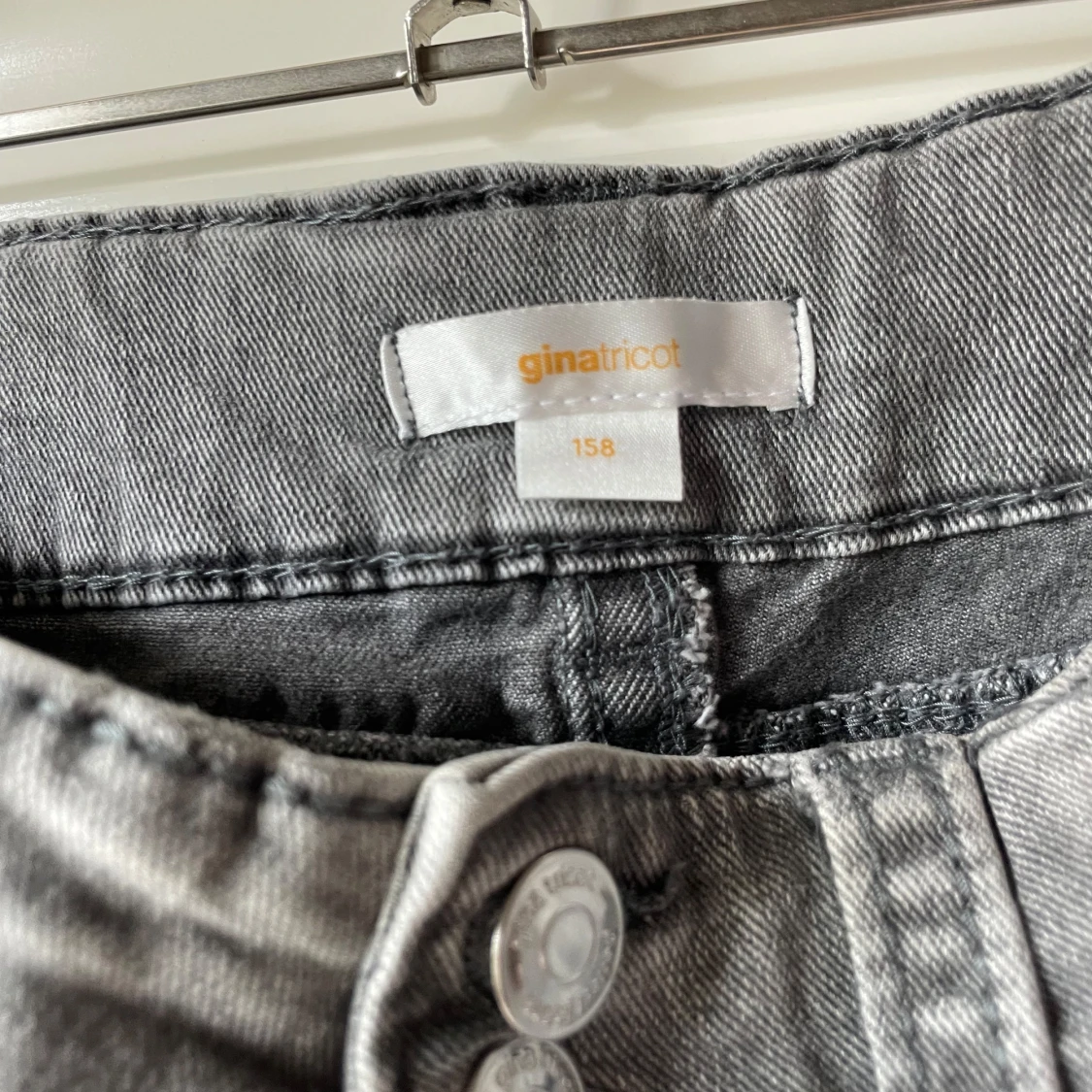 Grå bootcut jeans Gina Tricot 158 - 2