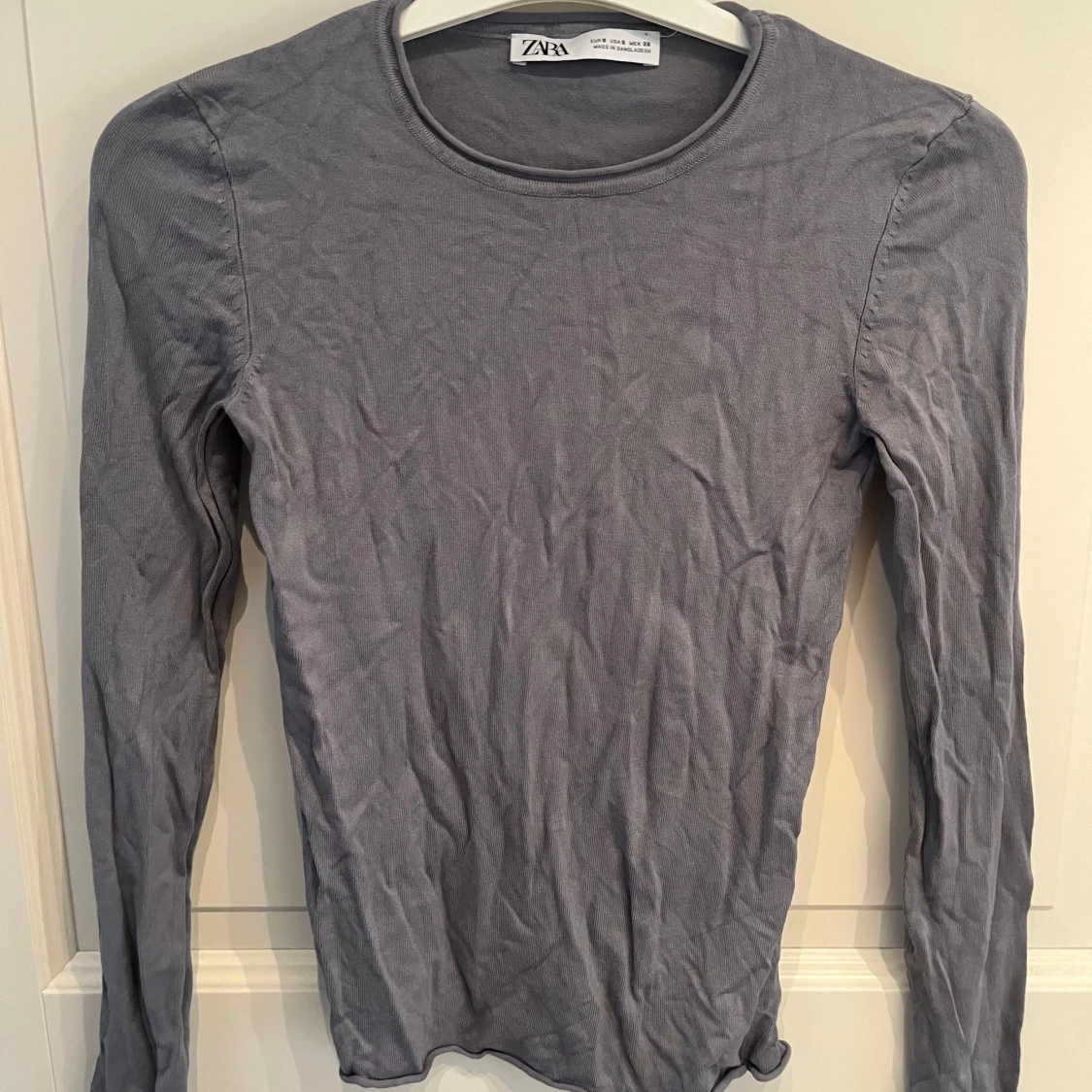 Grå långärmad tröja från Zara