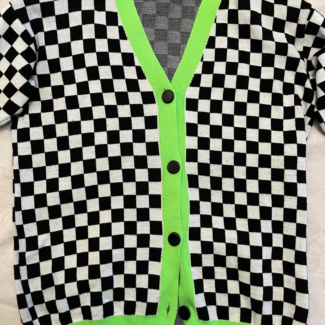 Svartvit rutig kofta med neon grönt - 2