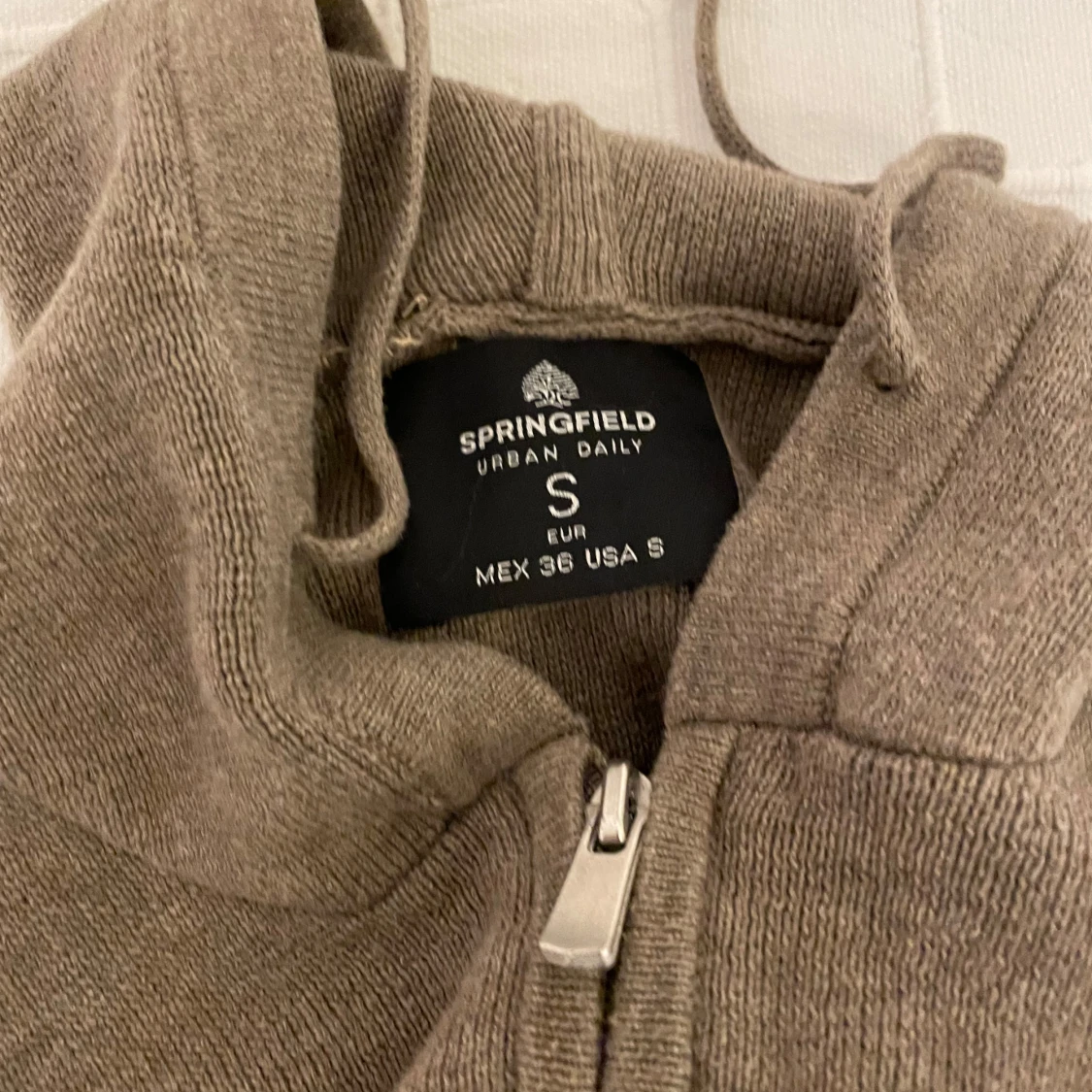 Beige stickad zip up hoodie - 4