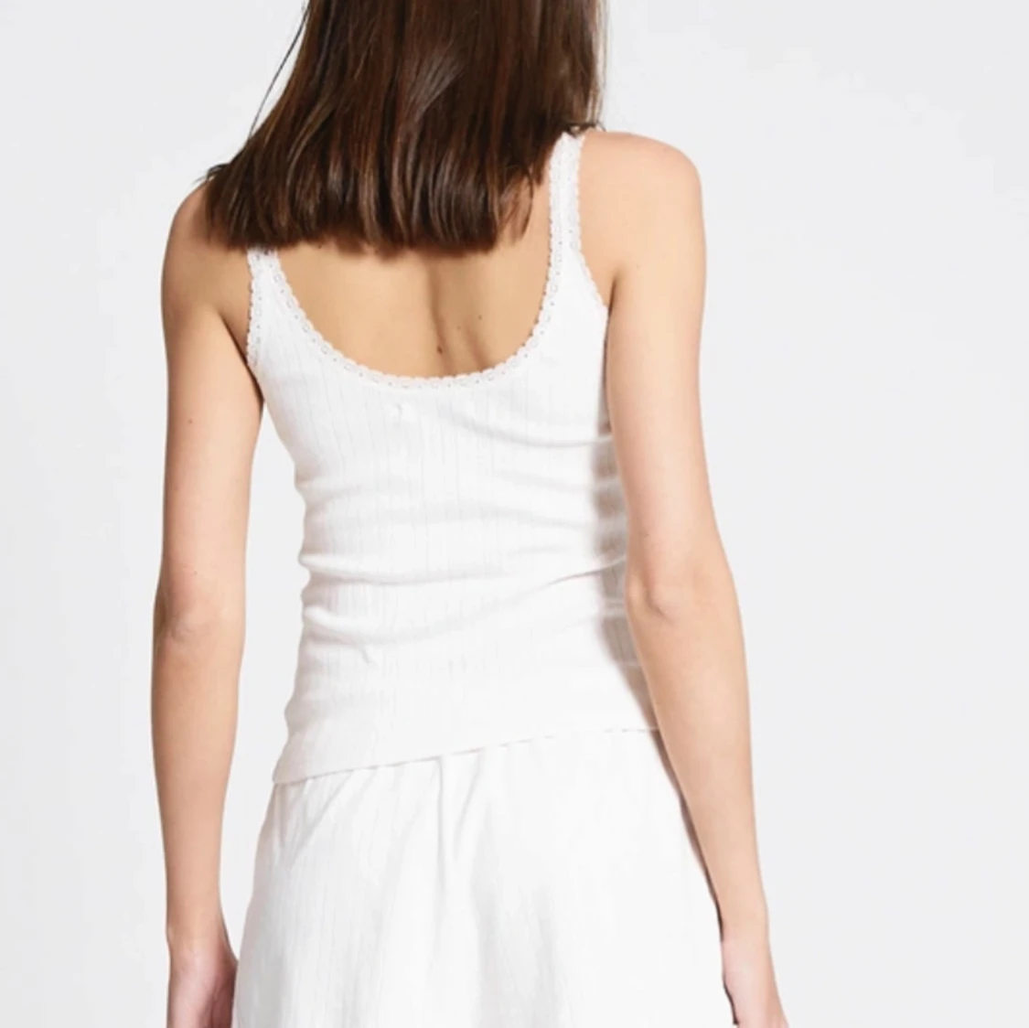 Vit spetskantad linnetopp 157 - 2