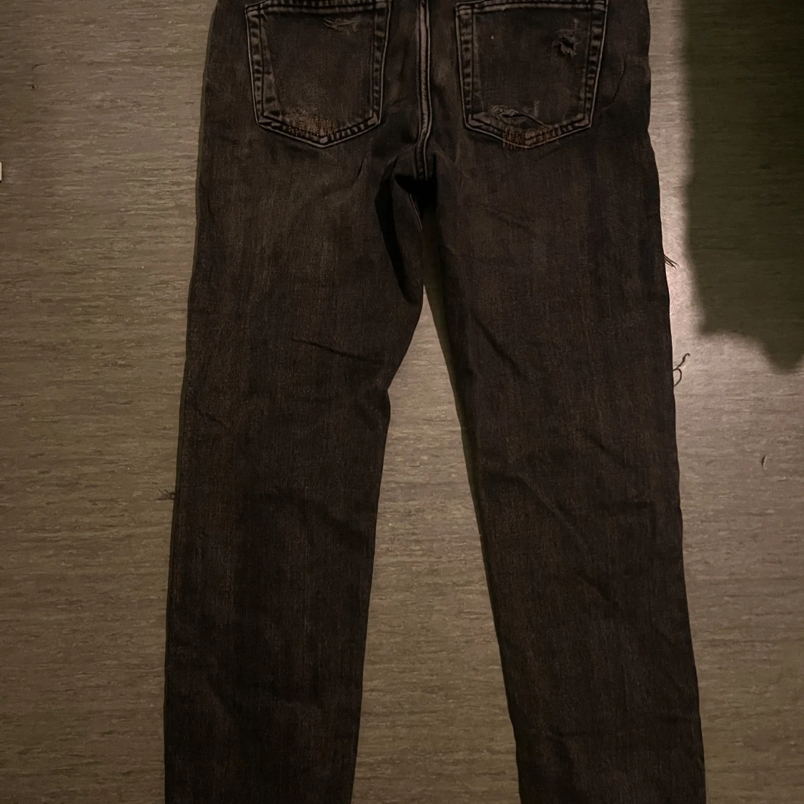 Svarta ripped jeans från Zara - 1