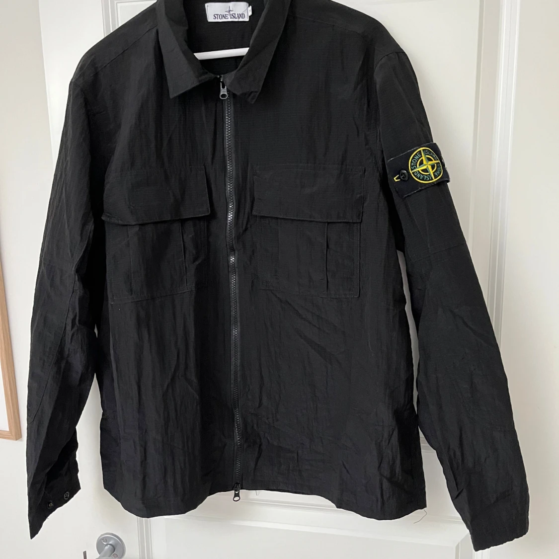 Svart overshirt från Stone Island - 1