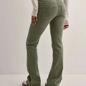 Nelly jeans  - Använda ett fåtal gånger☺️slutsålda på hemsidan