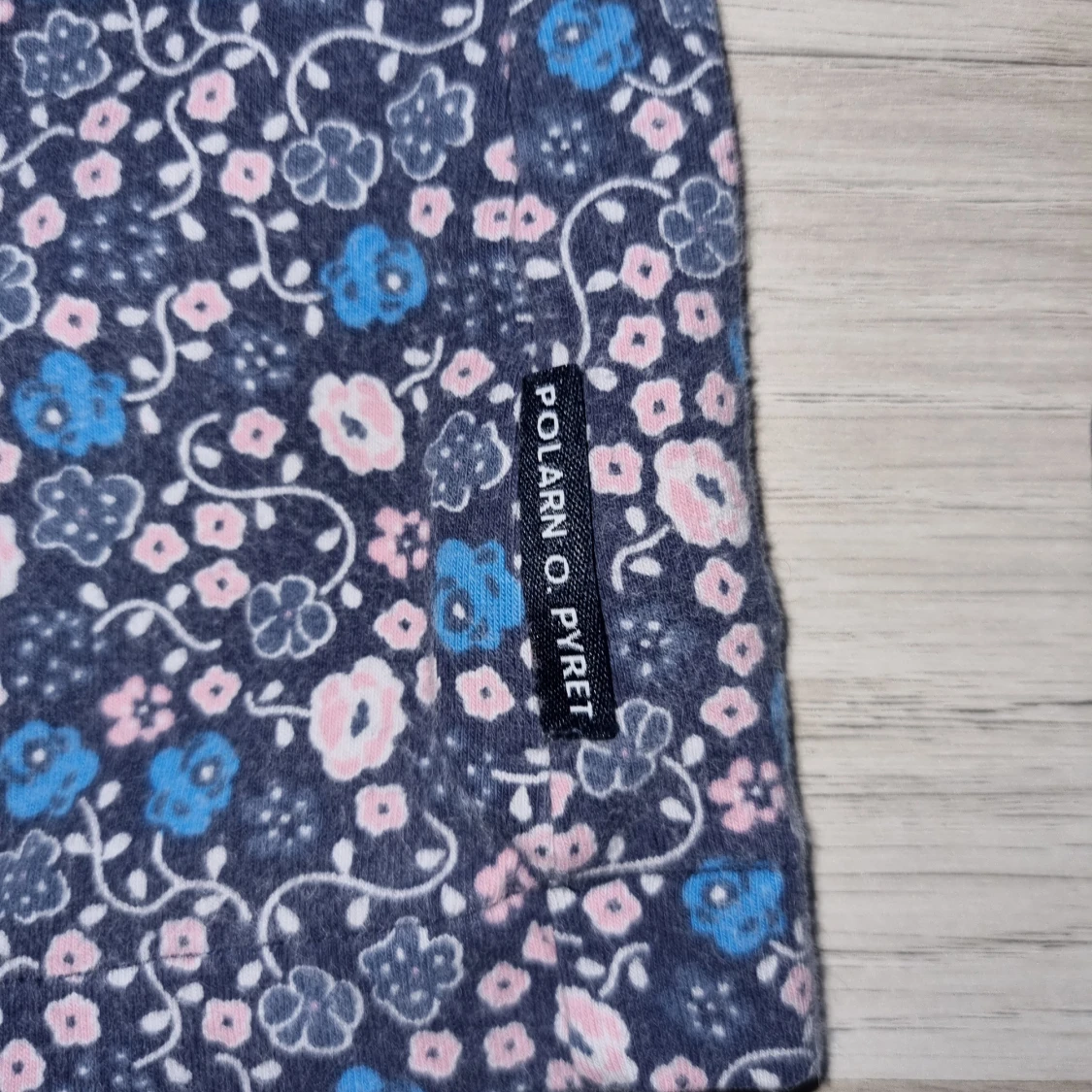 Blommig långärmad tröja från Polarn O. Pyret - 4