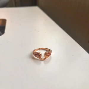 Zadig liknande ring - I ny skick. Skriv vid frågor och intresse. Har använt fåtal gånger och har inte ändrat färg