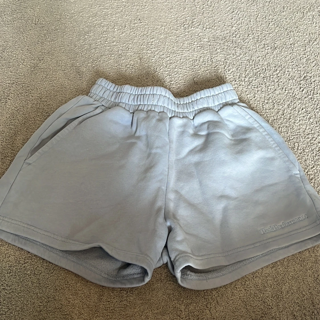 Ljusblå shorts från Peak Performance 