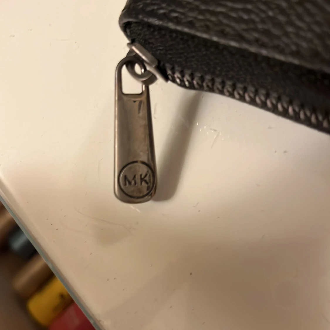 Svart plånbok från Michael Kors - 1