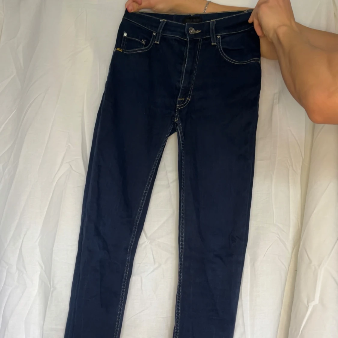 Mörkblå jeans från Tiger of Sweden ”Kelly”