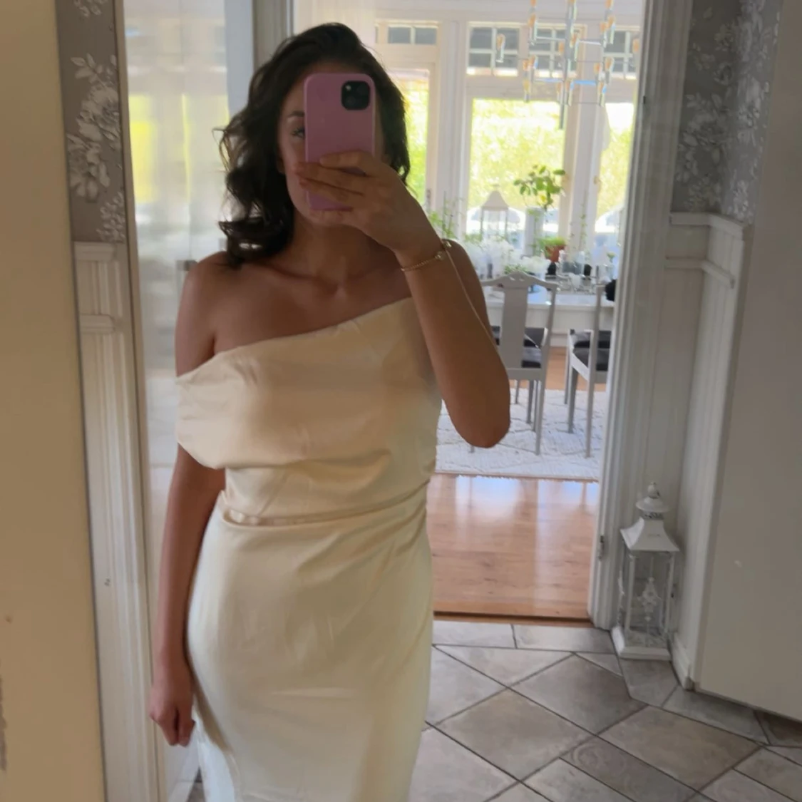 Gul/champangefärgad offshoulder långklänning