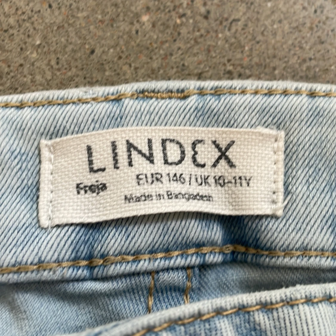 Lågmidjad jeanskjol - 2