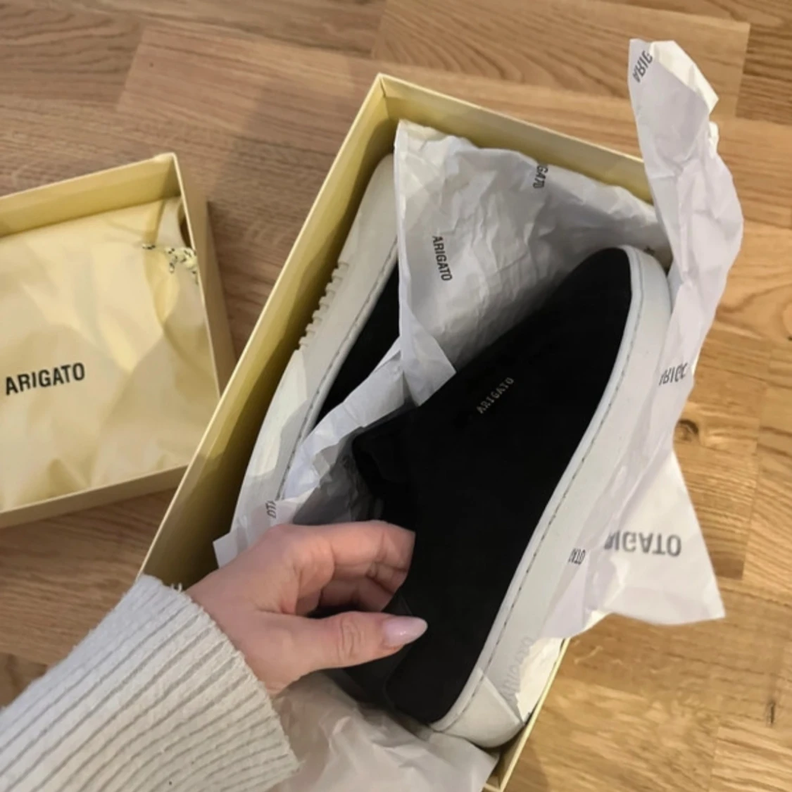 Svarta sneakers från Axel Arigato - 1