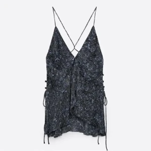 Linnetopp med tunna axelband - Superfin topp från Zara! Passar perfekt nu inför sommaren och säljs inte längre!💓