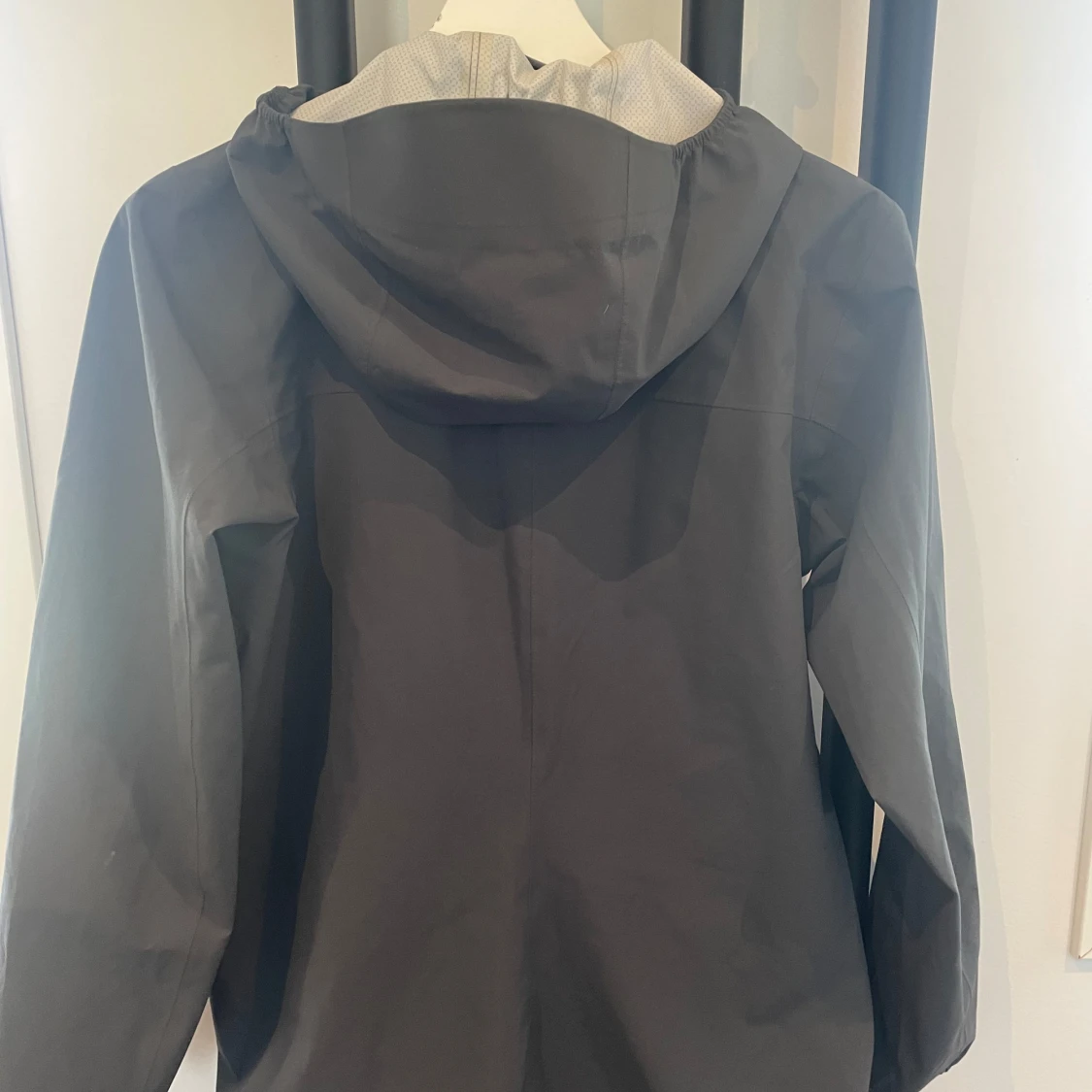 Grå vindjacka från Haglöfs - 1