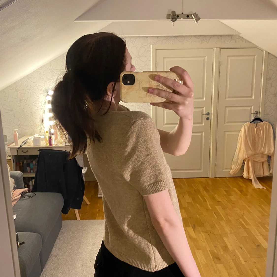 Beige kortärmad kofta  - 2