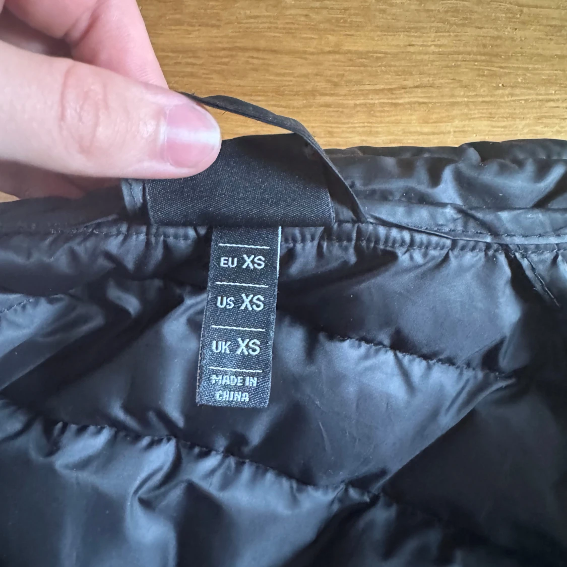 Svart dunväst från Ellesse - 3