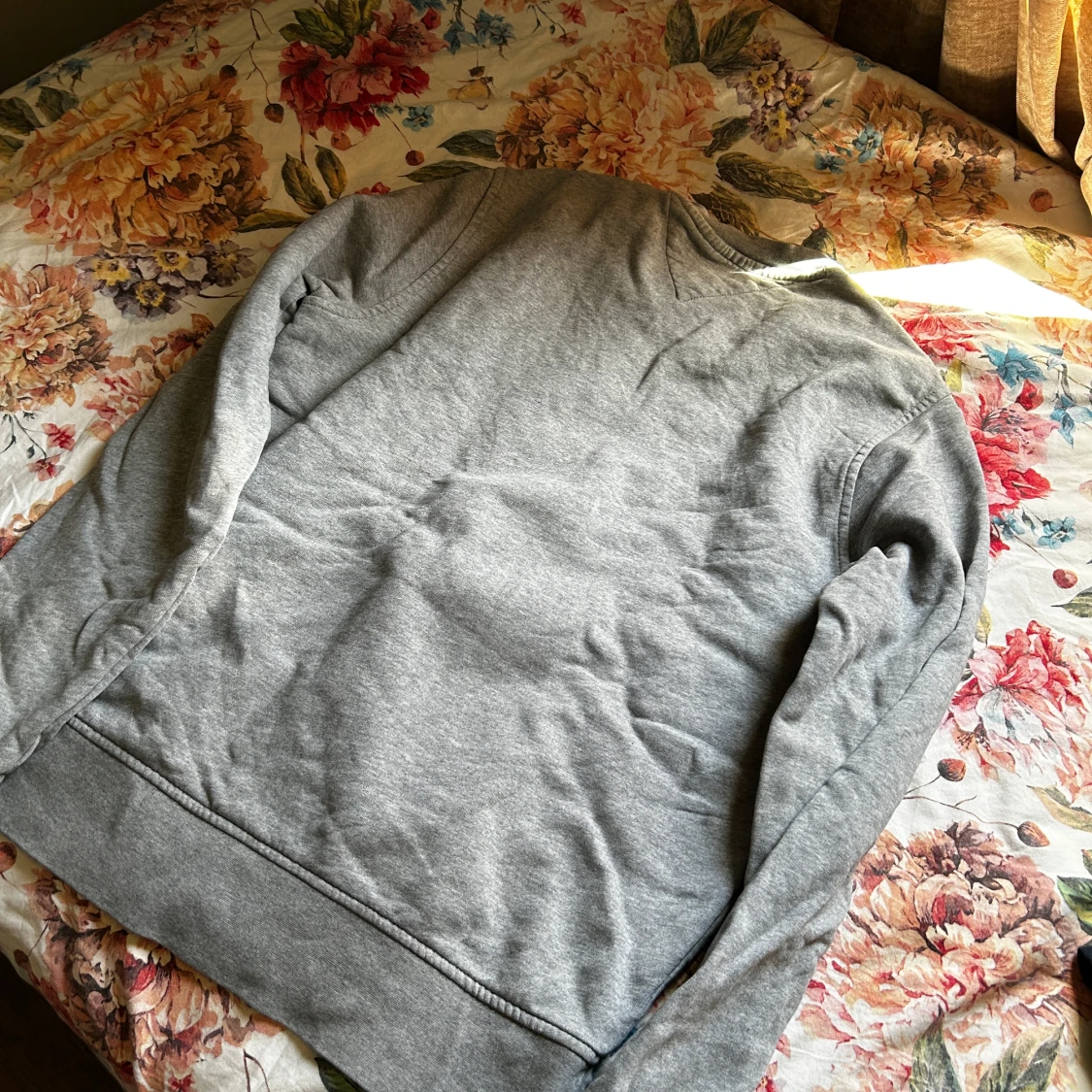 Grå sweatshirt från Tommy Hilfiger - 2