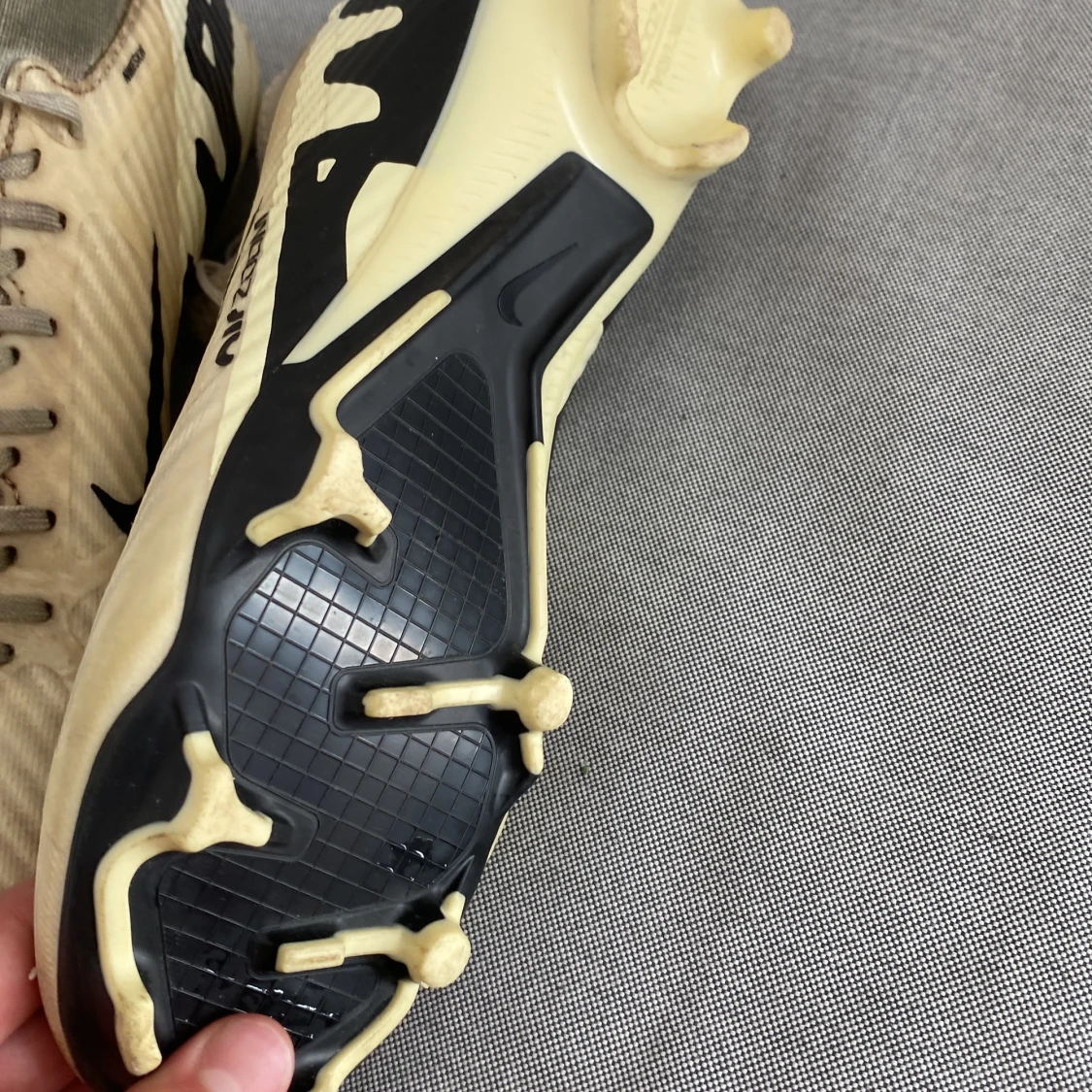 Nike Air Zoom fotbollsskor beige/svart - 4