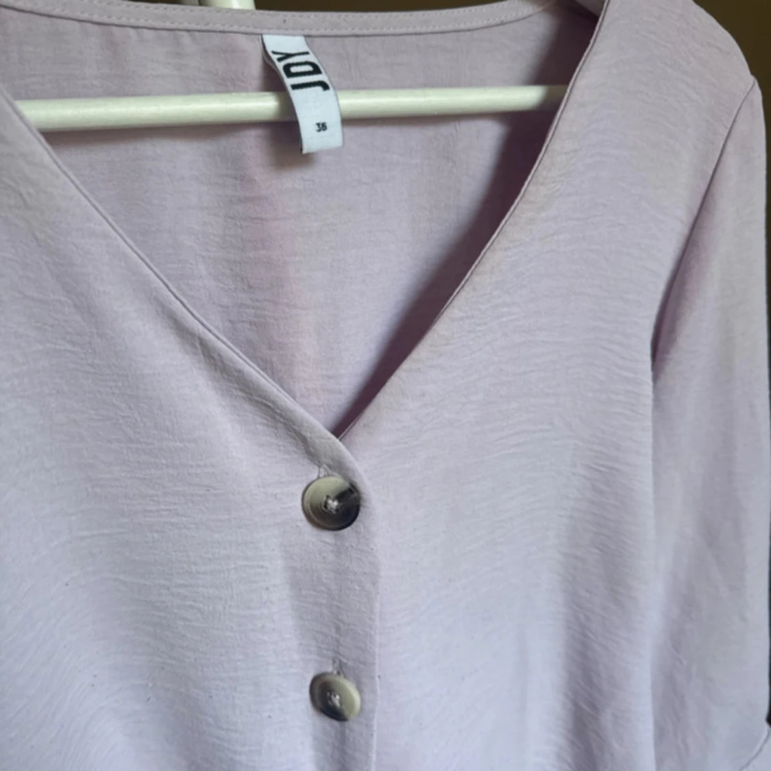 Ljuslila kofta från JDY med knappar - 2