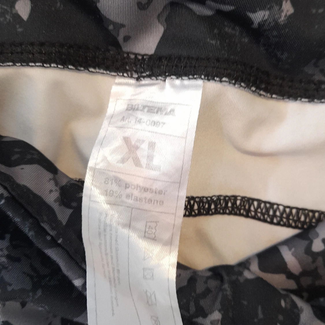 Svarta camo leggings från Yosemite XL - 2