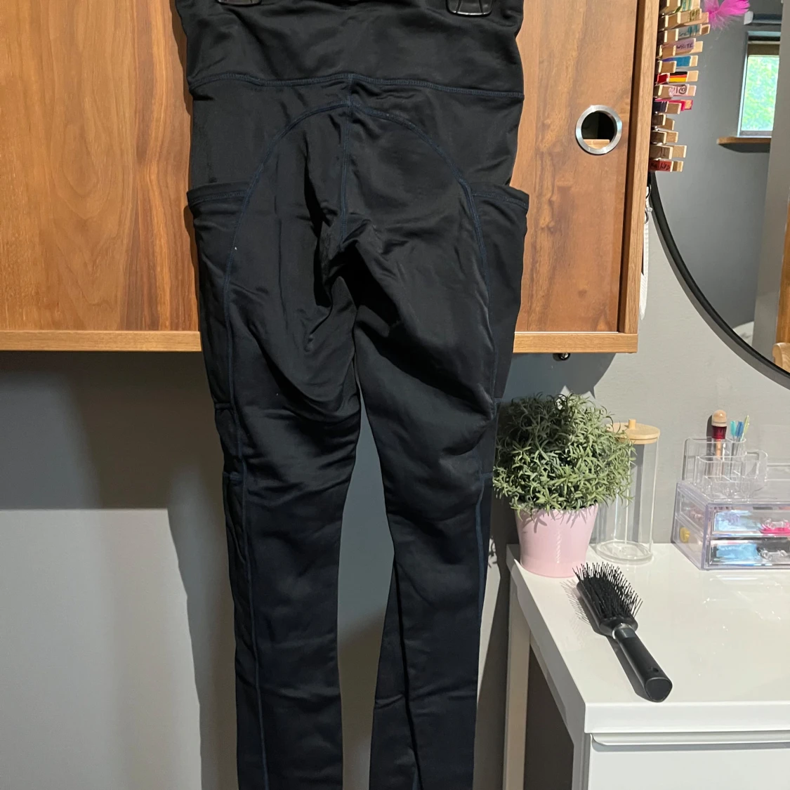 Svarta fodrade leggings med fickor - 1