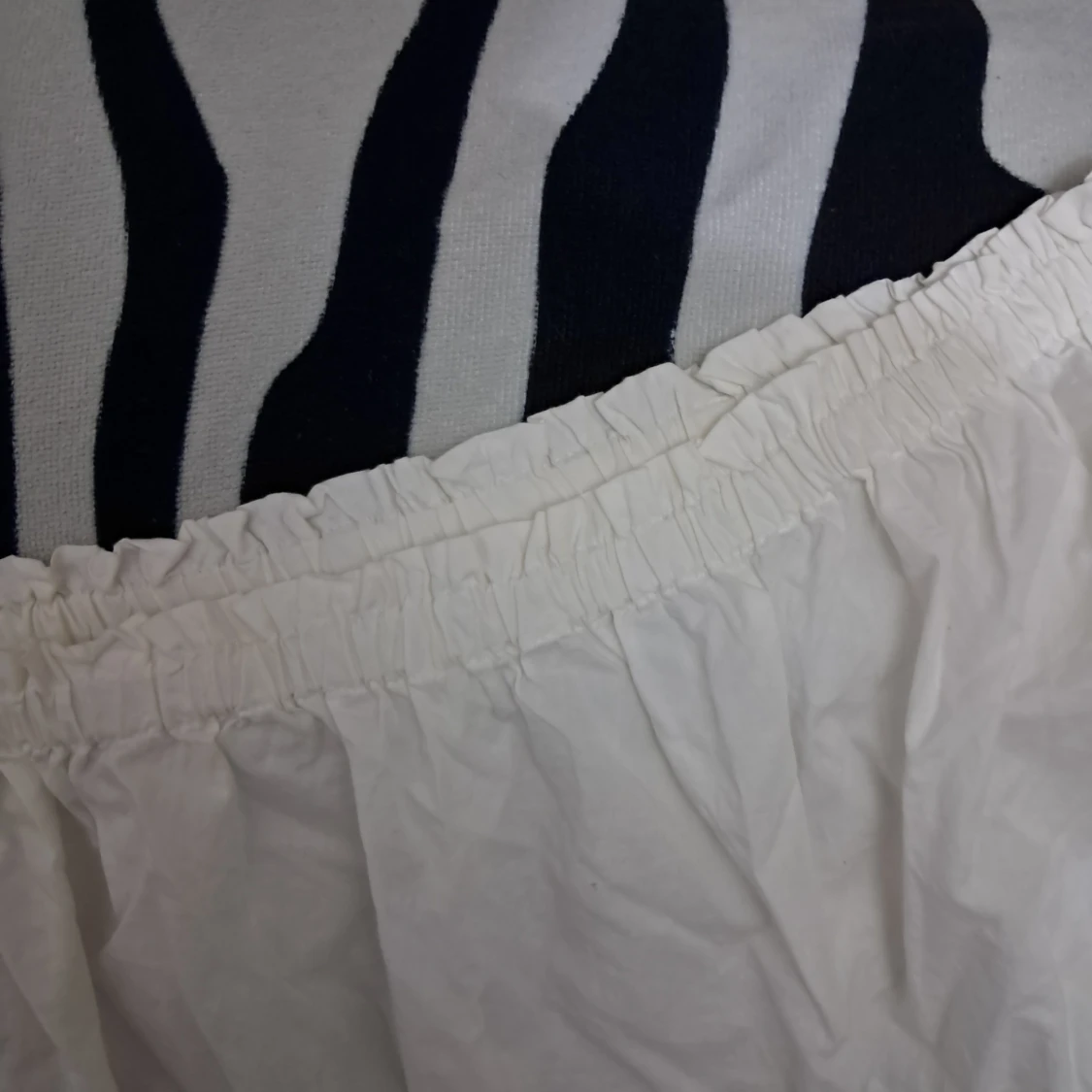 Vit offshoulder blus med lång ärm - 2